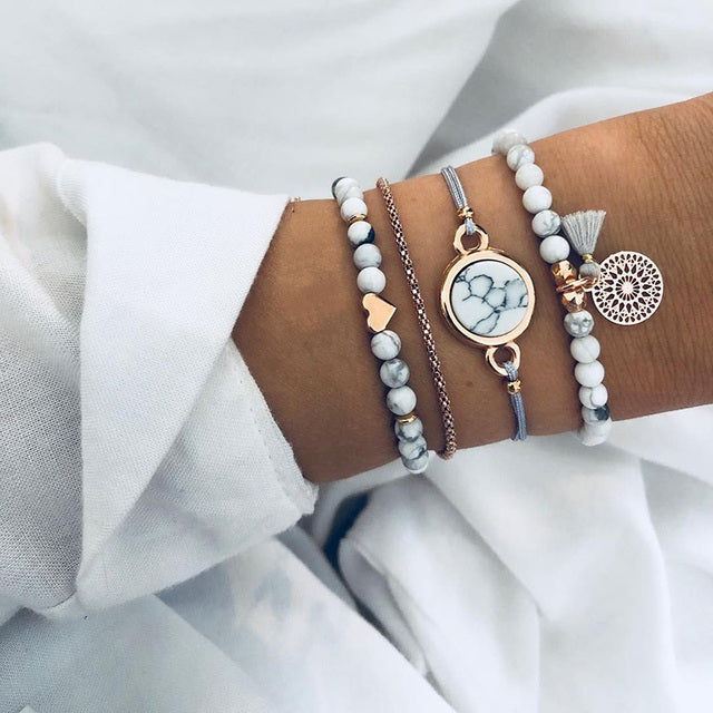 Alora – Elegantes Set von Armbändern Limette