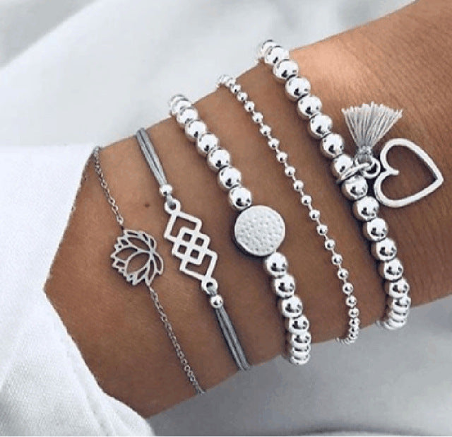 Alora – Elegantes Set von Armbändern Limette