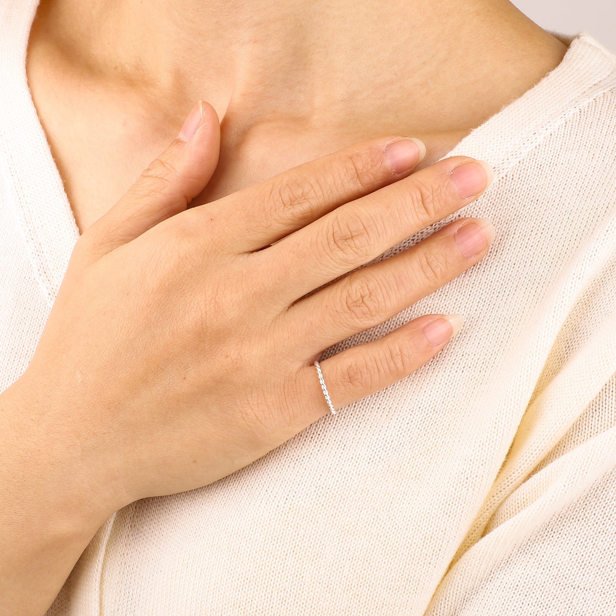 Manon – Stapelbarer Geflochtener Ring