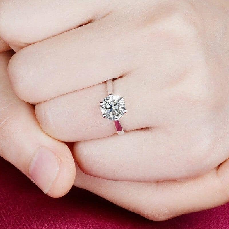 Ashley – Eleganter Simulierter Diamantring