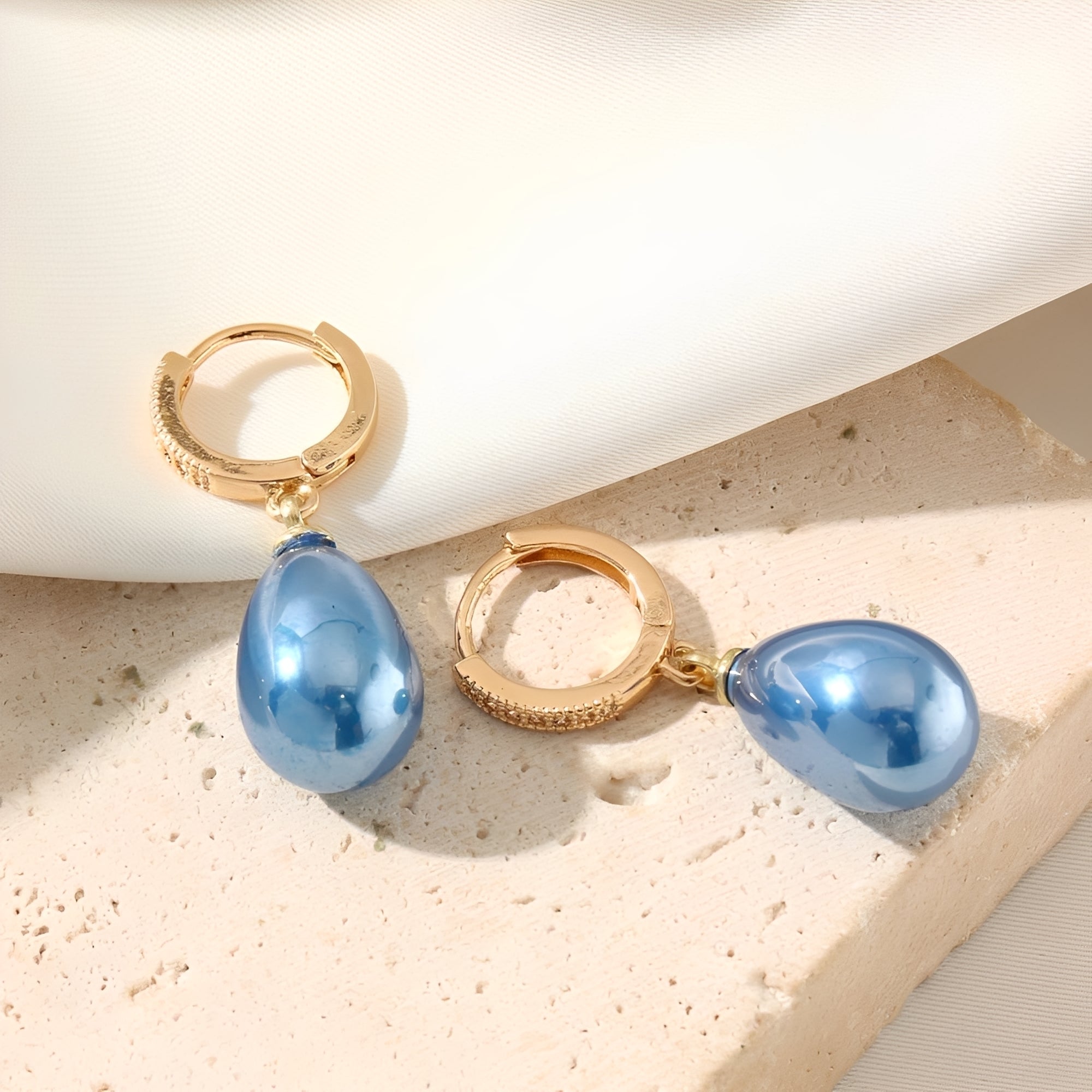 Mariz – Ohrringe Ozeanblaue Perle