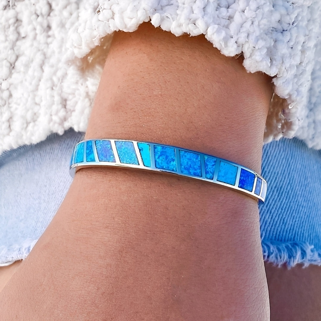 Mariel – Armband aus blauem Opal in Silber
