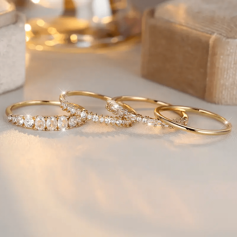 Laura – Stapelringe aus vergoldetem Zirkon 14k