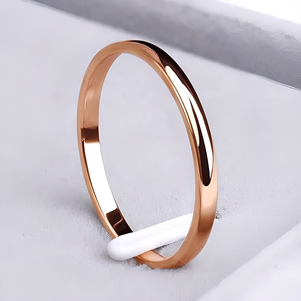 Jasmine – Klassischer Ring in Gold und Silber