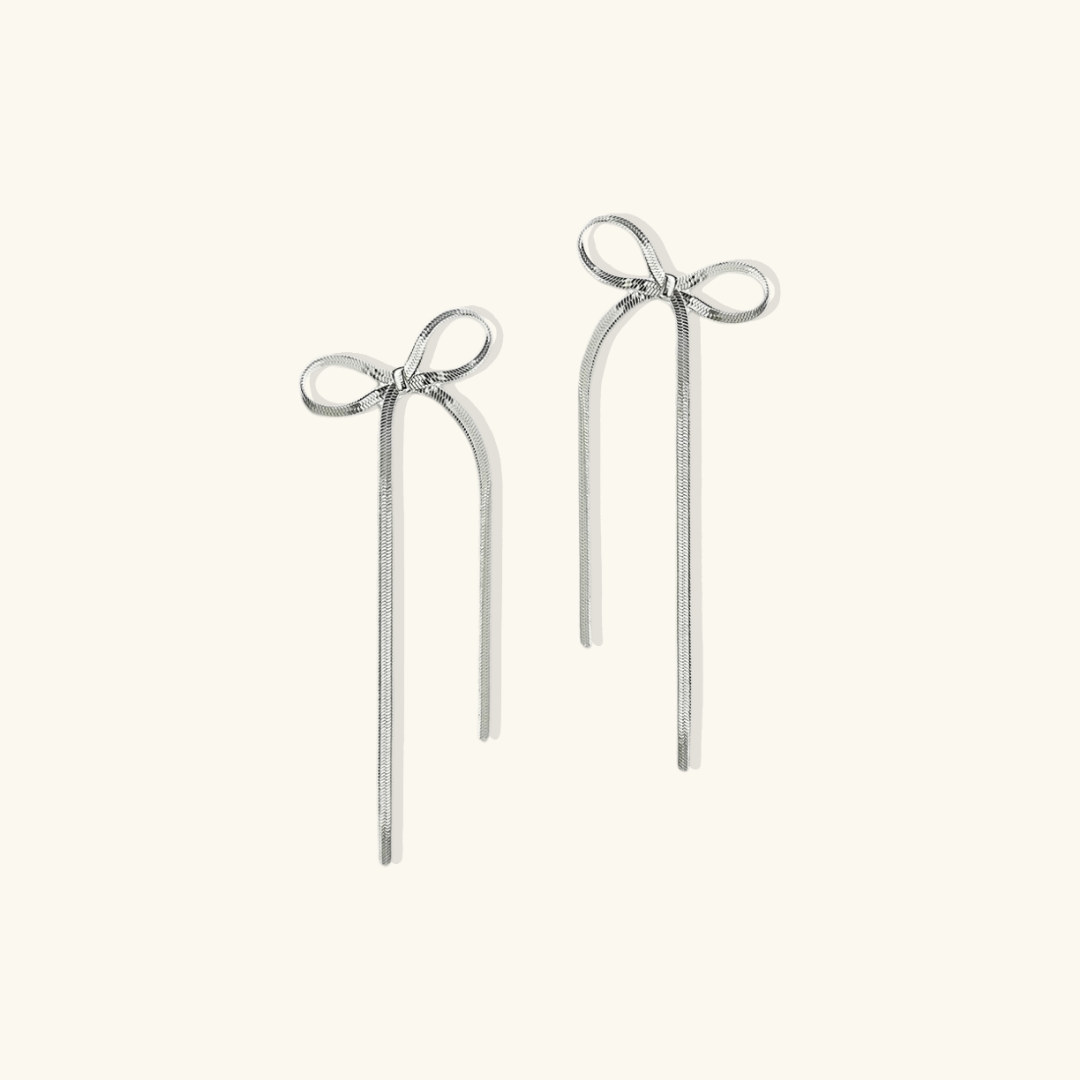 Nira – Zarte Knoten-Ohrringe