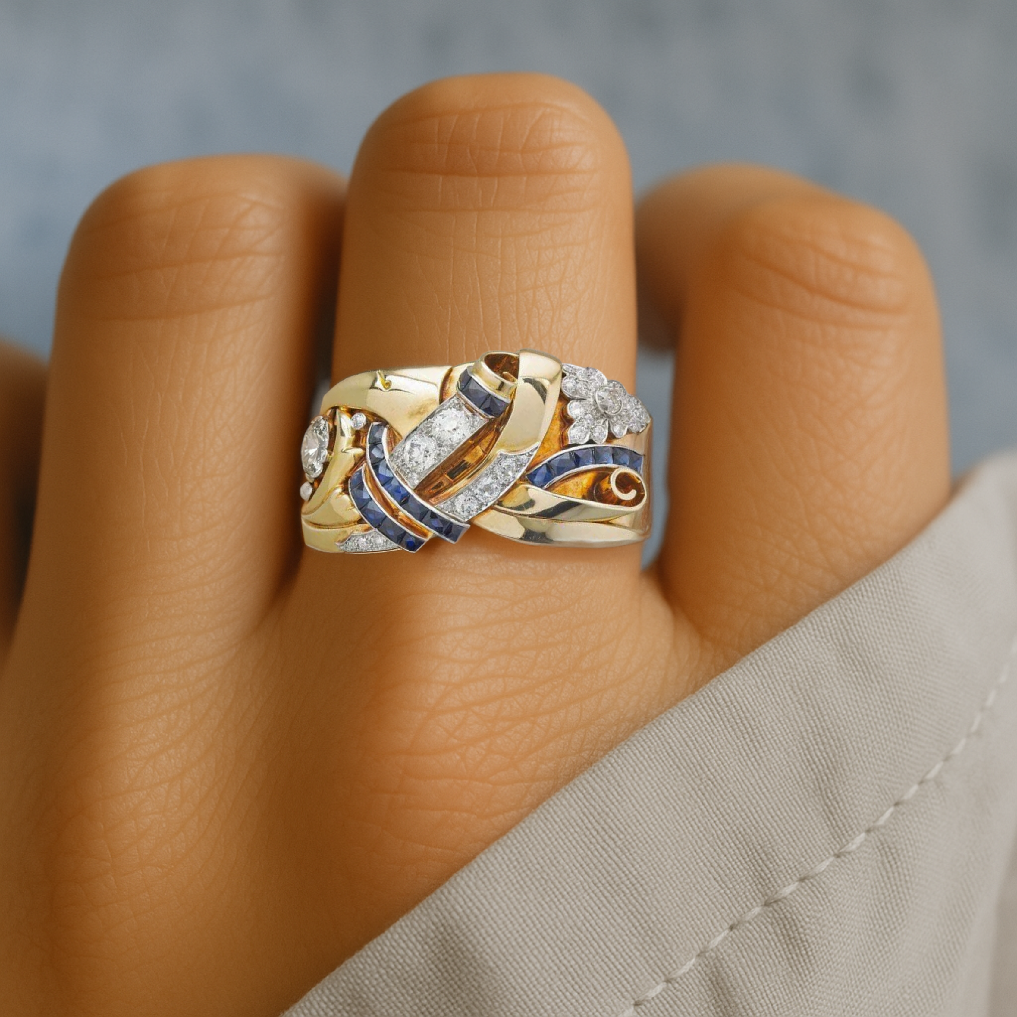 Almira – Vintage-Ring aus Gold und Zirkonium