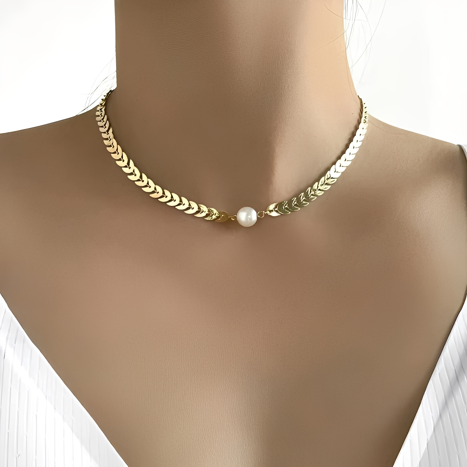 Phoebe – Zeitlose Halskette in Gold & Perle