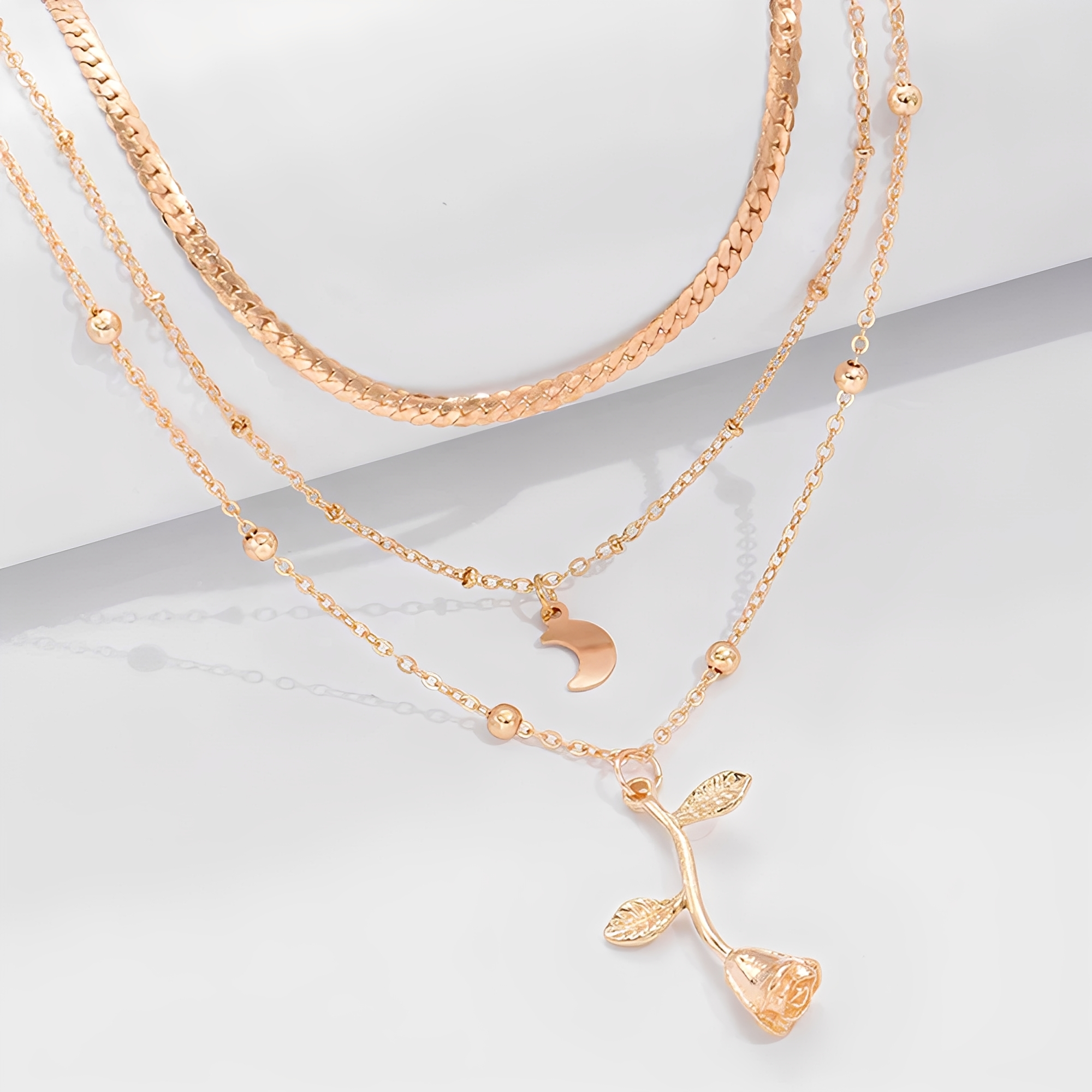 Sylvia – Halskette Anhänger Rosa & Mond aus Gold