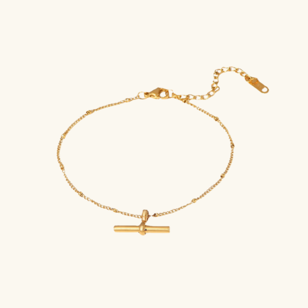 Chloe – Knöchelarmband Goldene Stange Raffiniert