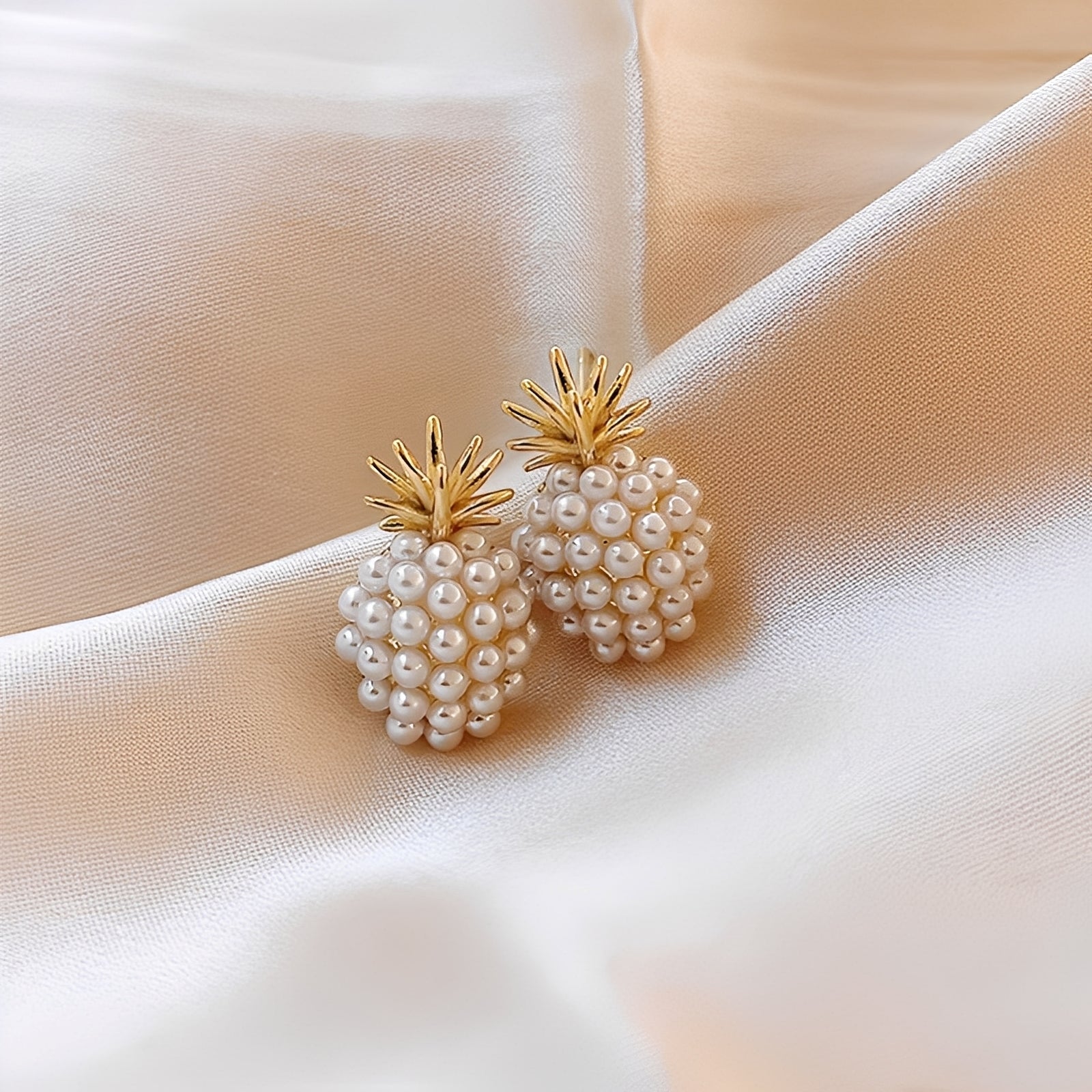 Lucy – Ohrringe Ananas & Perlen