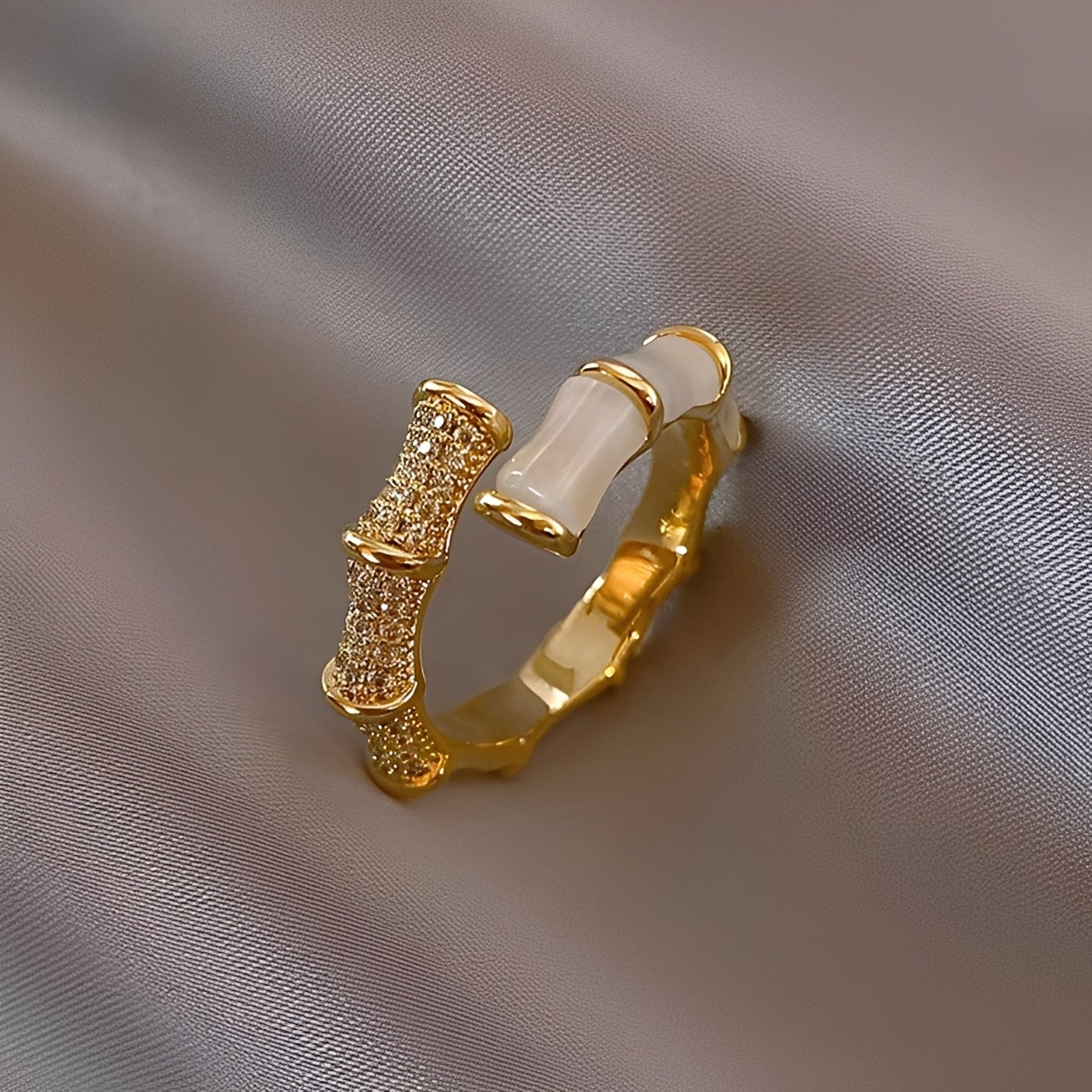 Lysiane – Verstellbarer Ring in Bambusform aus Gold