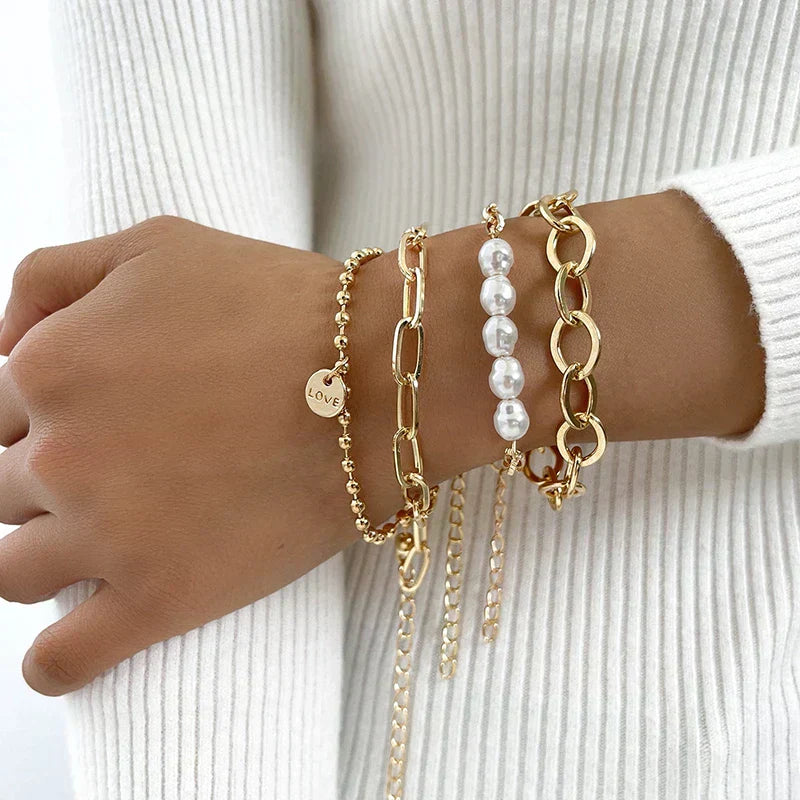 Layla – Armbänder Gold & Perlen