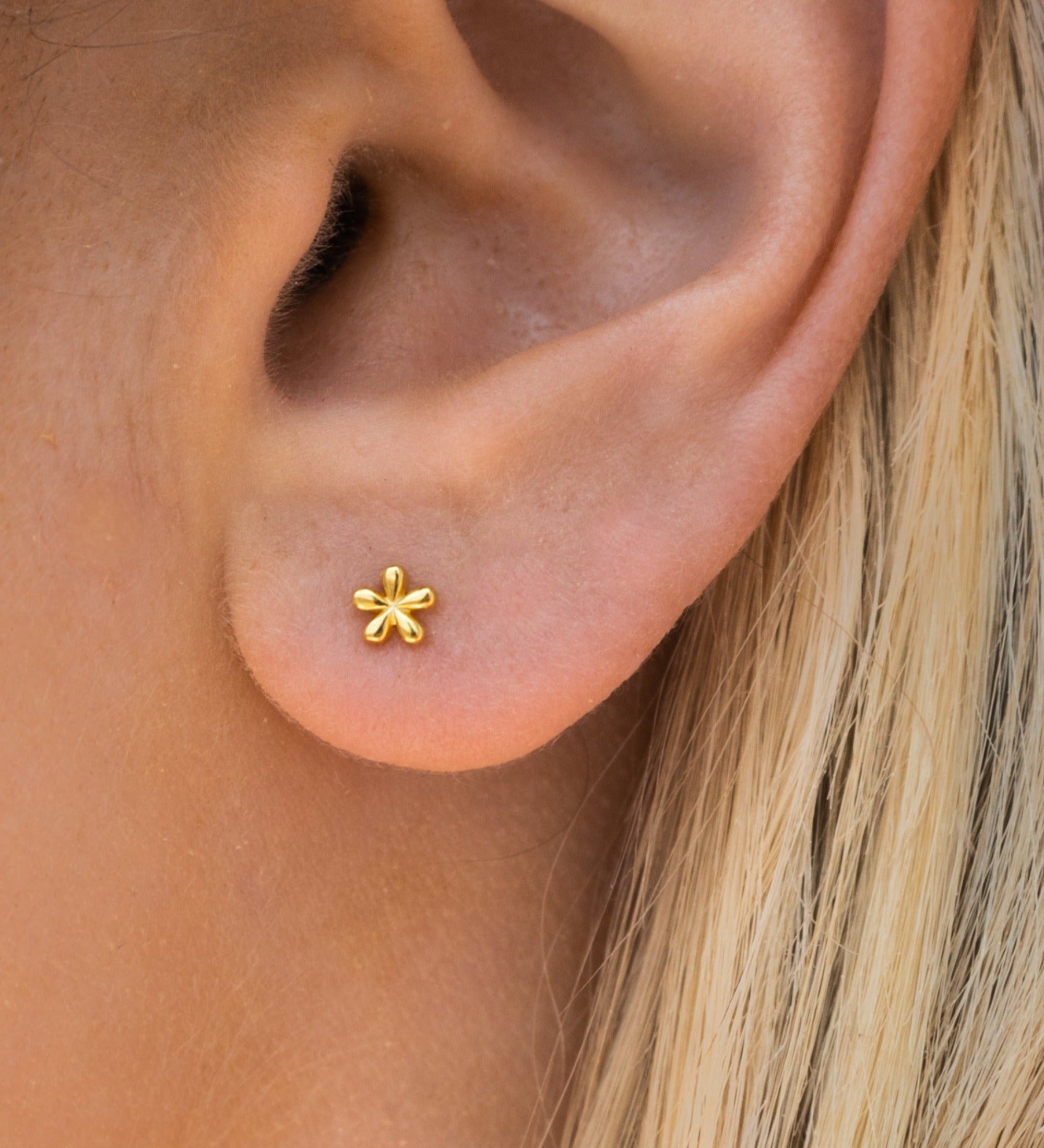 Monica - Mini Blumen Ohrstecker