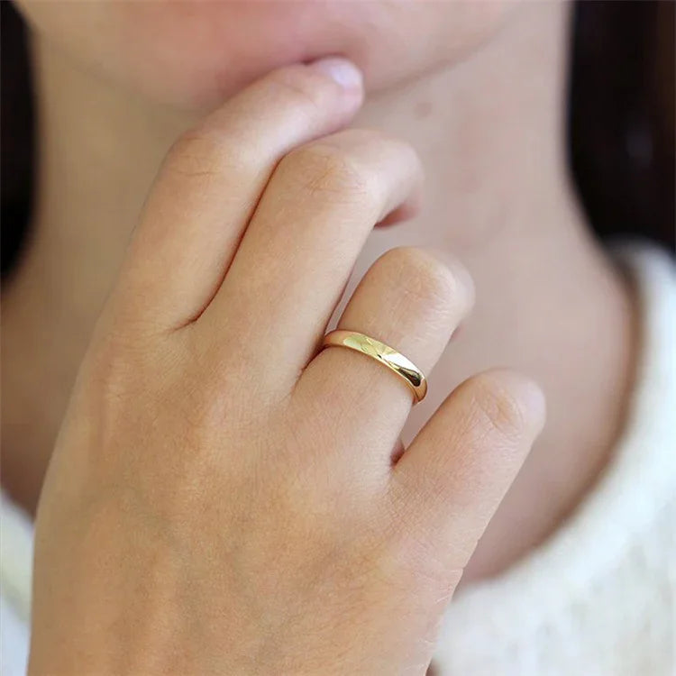 Edith – Ring Gold Minimalistisch Schick