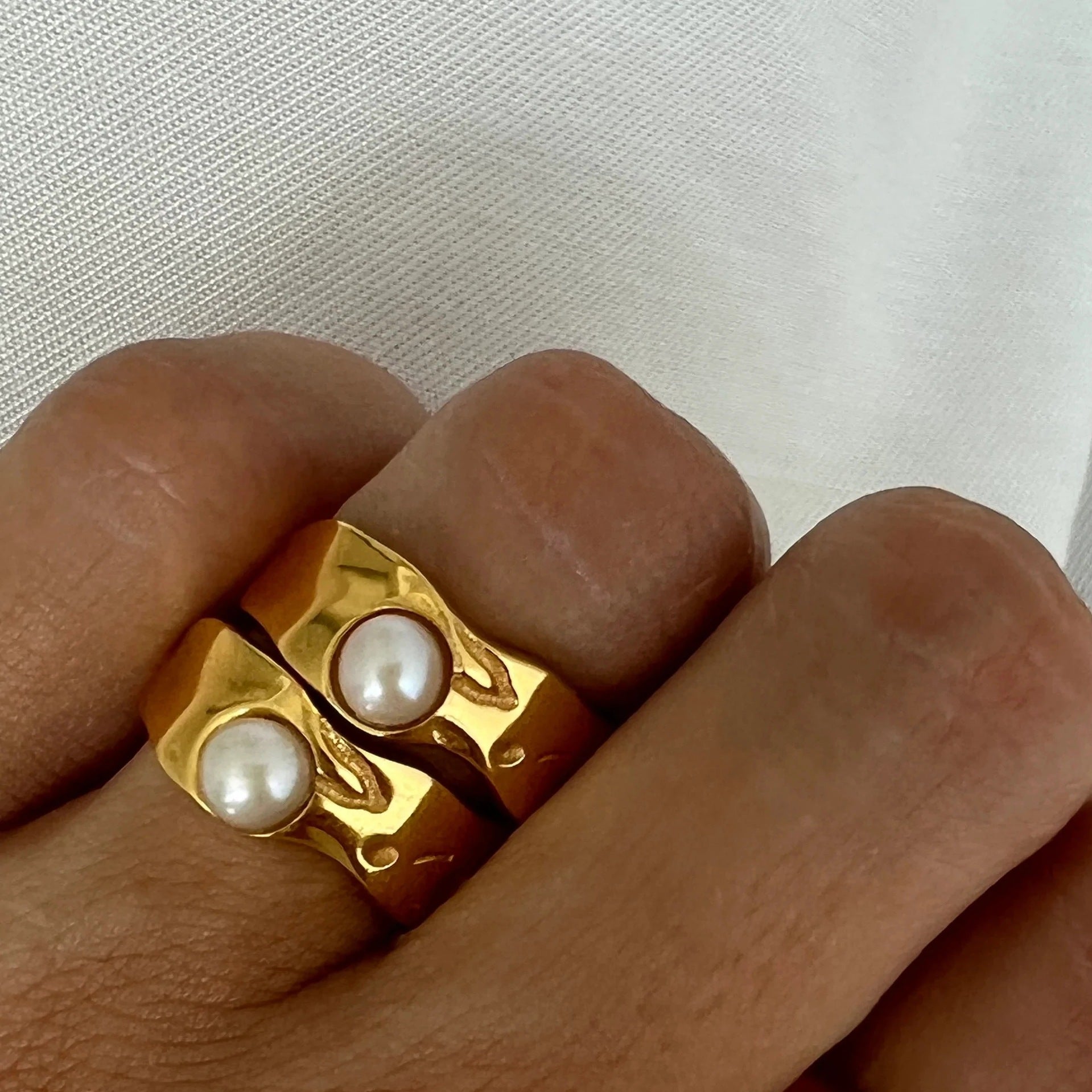 Zayra – Vintage-Ring mit Naturperle in Gold
