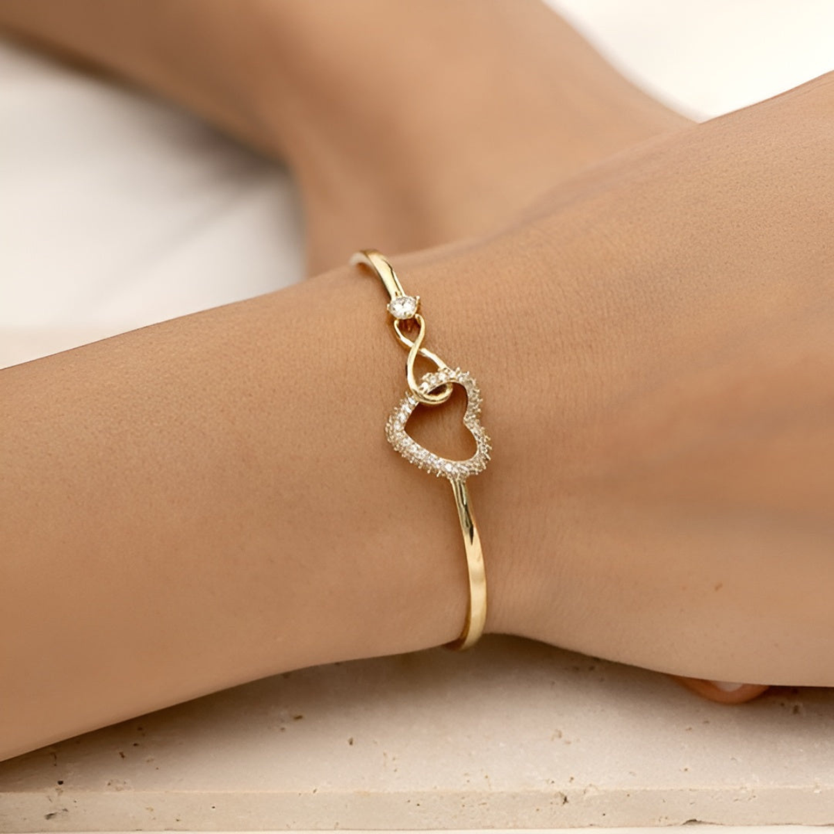 Lovie – Personalisierter Charakter Armband