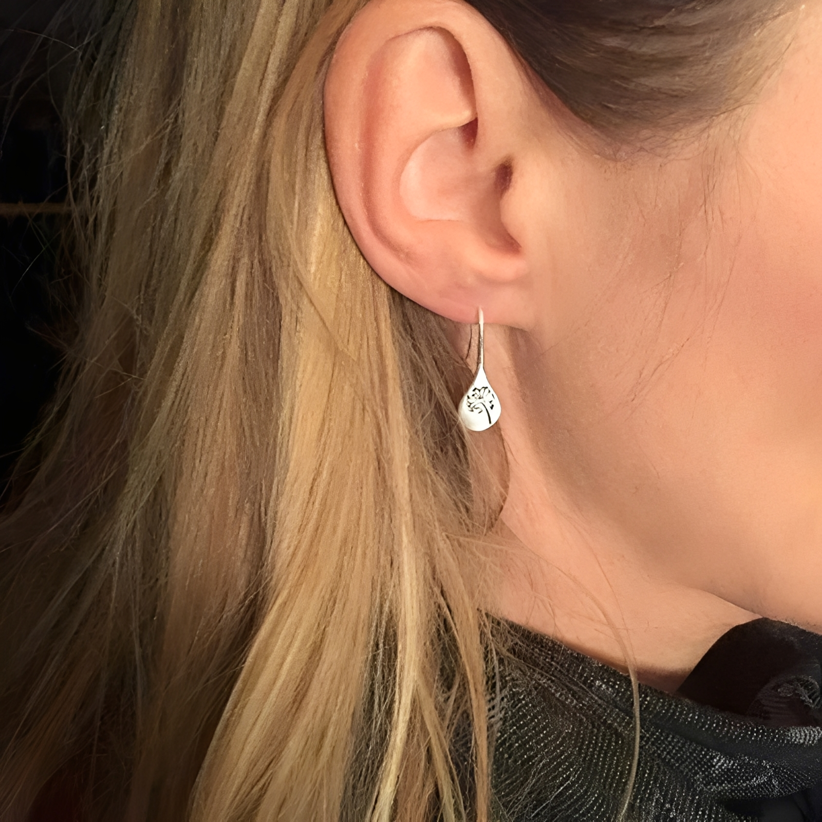 Yara – Ohrringe mit Löwenzahnblatt aus 925 Sterlingsilber