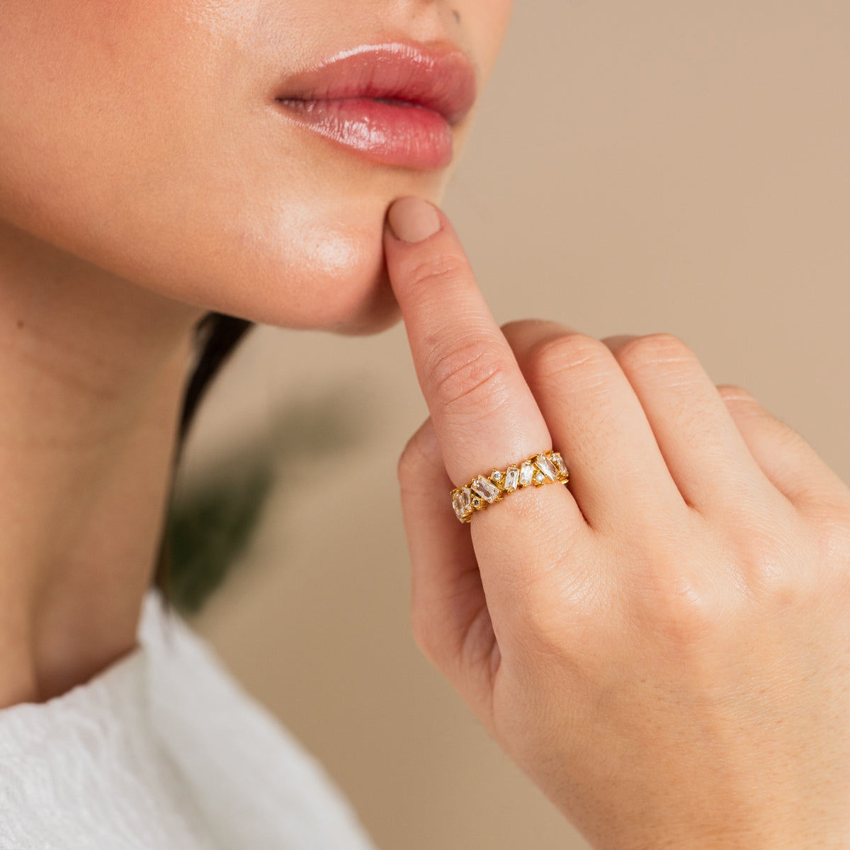 Lily – Vergoldeter Ring mit Baguette-CZ-Steinen