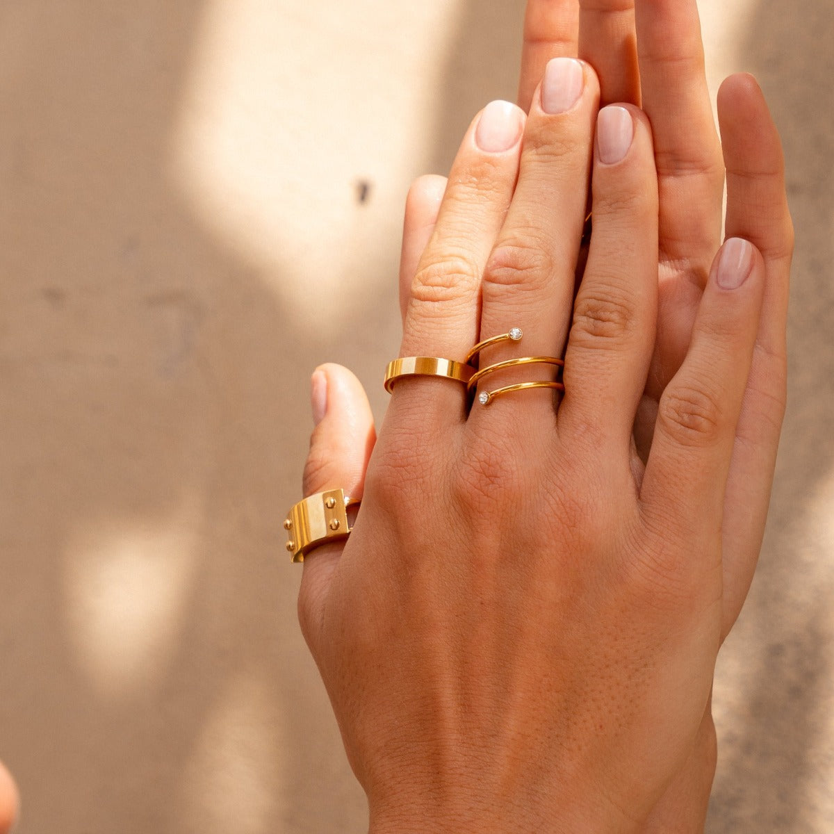 Riza – Spiralring mit Stein
