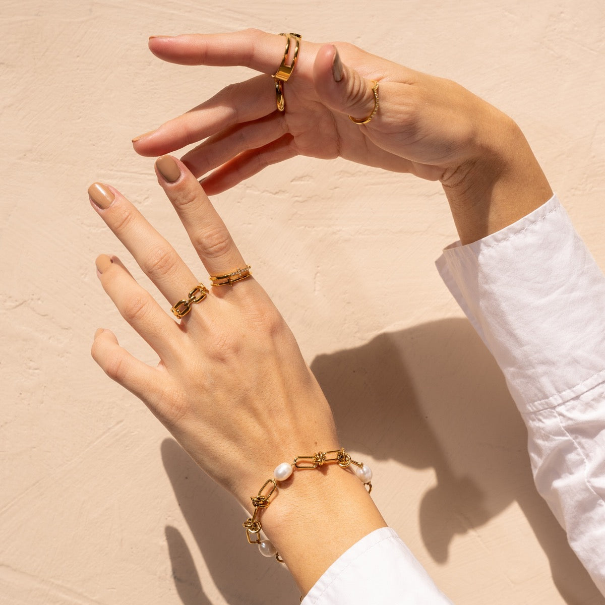 Marelyn – Armband Kette Knoten und Goldene Perle