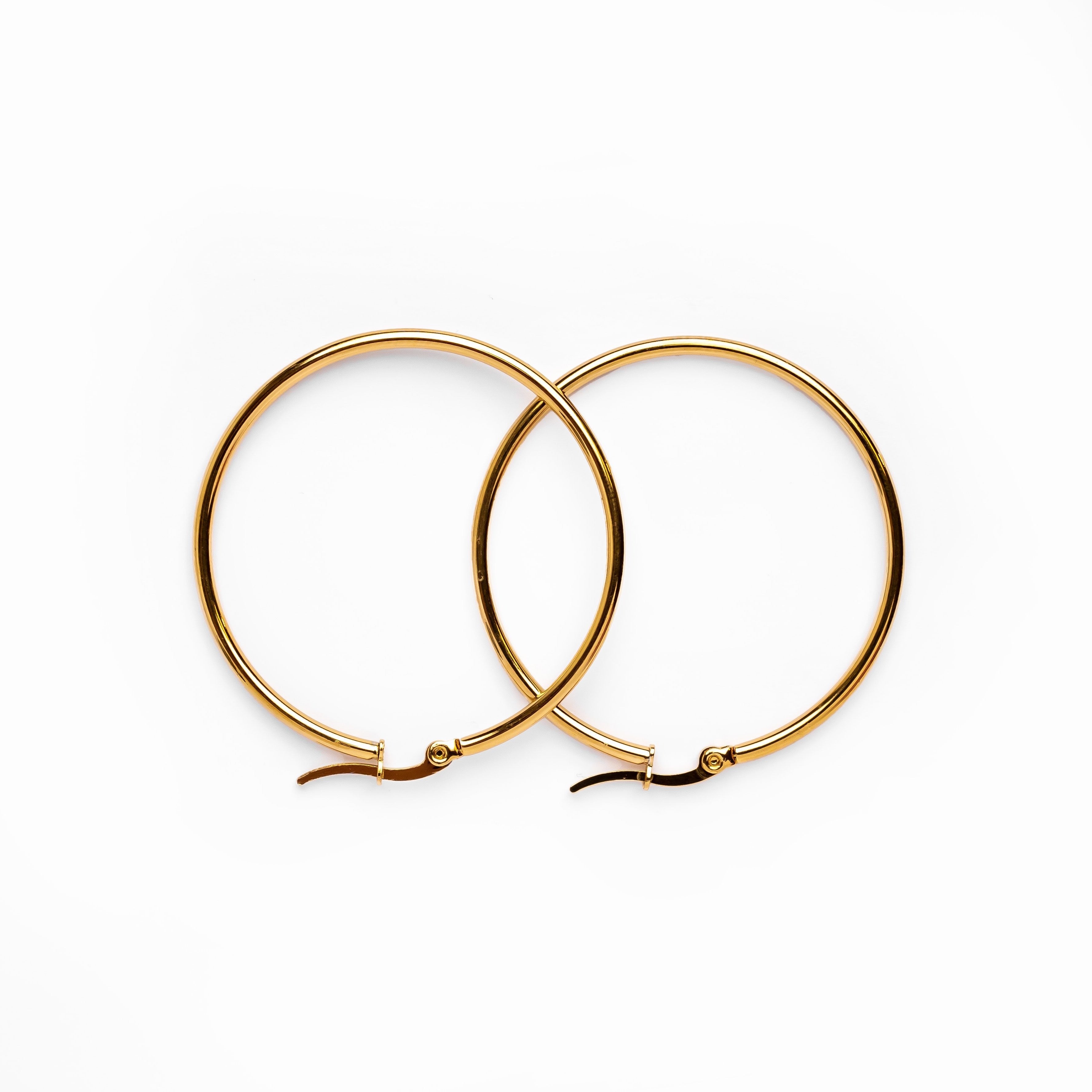 Camille – Goldene Elegante Creolen
