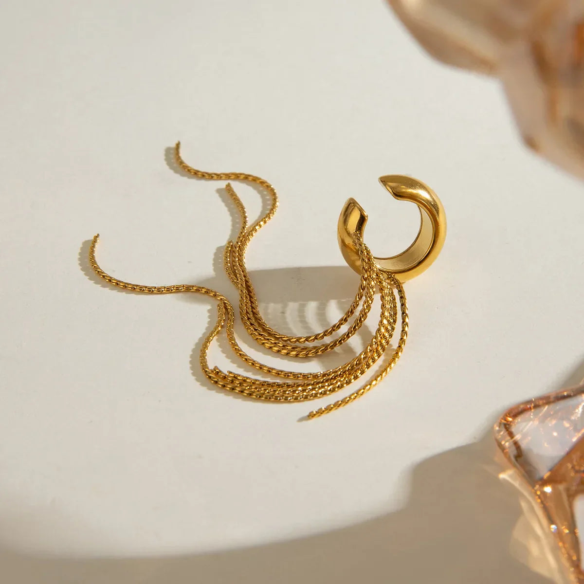 Rubie – Elegante Manschetten-Ohrring