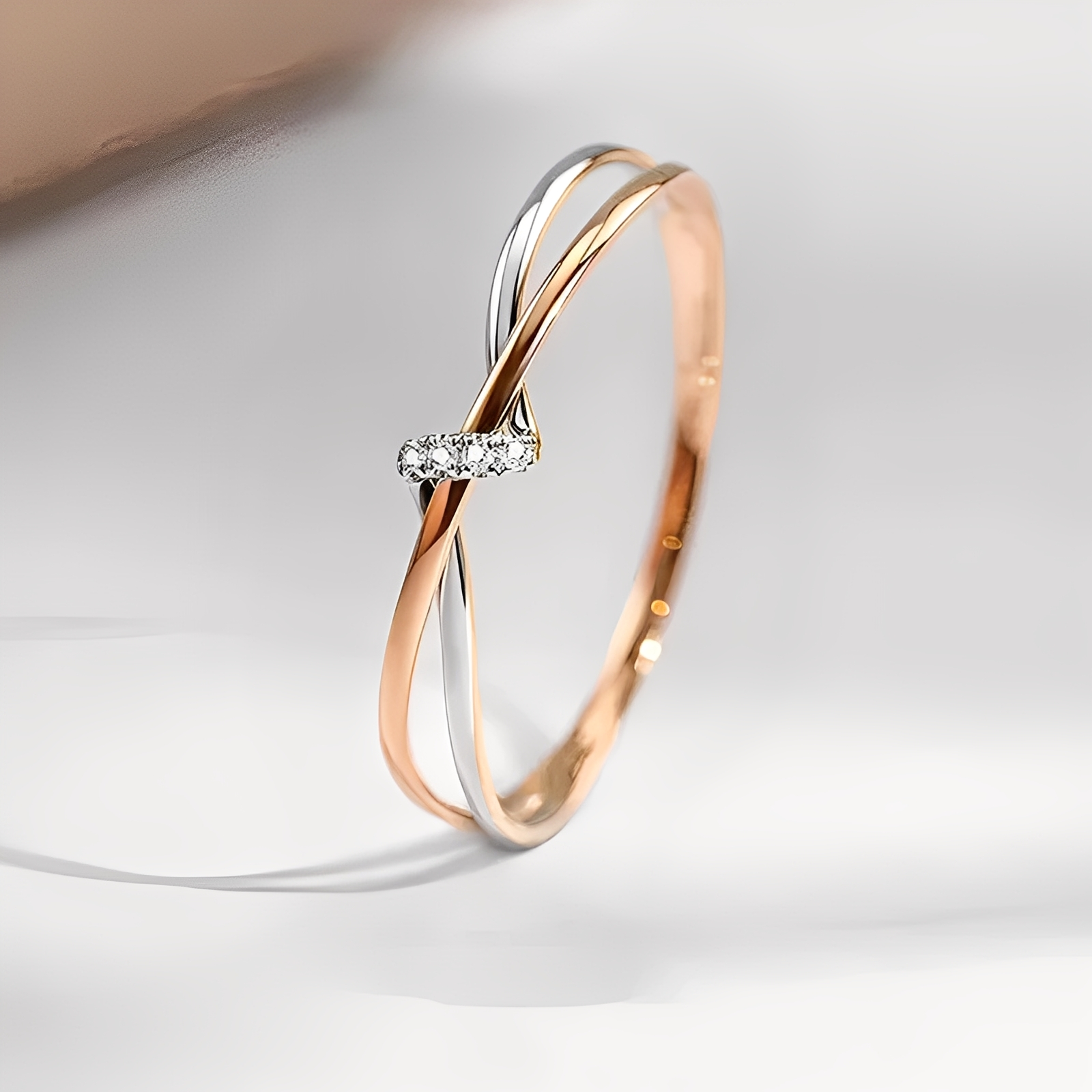 Eleane – Ring Unendlichkeit Zweifarbig Elegant