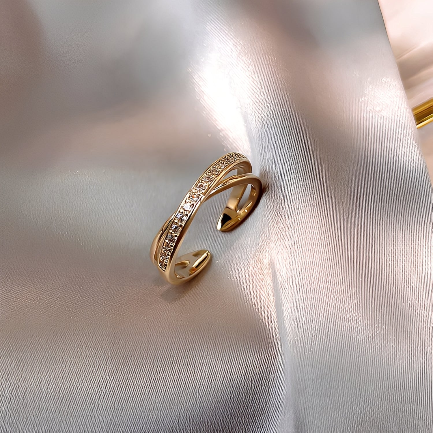 Cassia – Verstellbarer Ring aus Gold mit Zirkonia