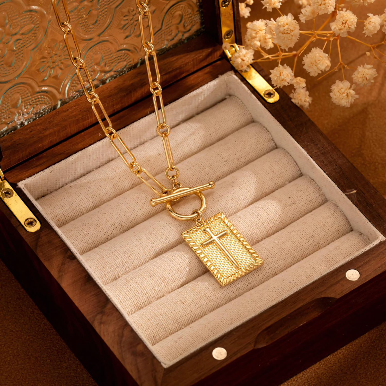 Marielle – Kette Kreuz Nagel Elegant