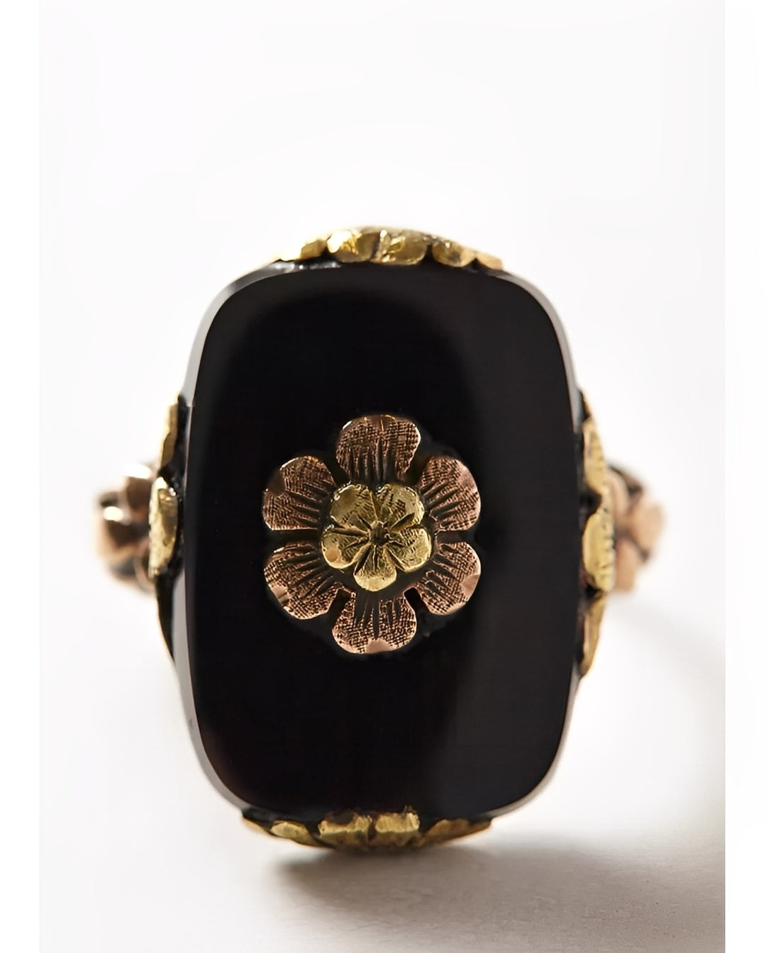 Lucie – Vintage-Ring mit elegantem schwarzem Stein