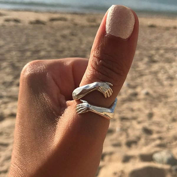Ciara – Verstellbarer Verschlungener Ring aus Silber