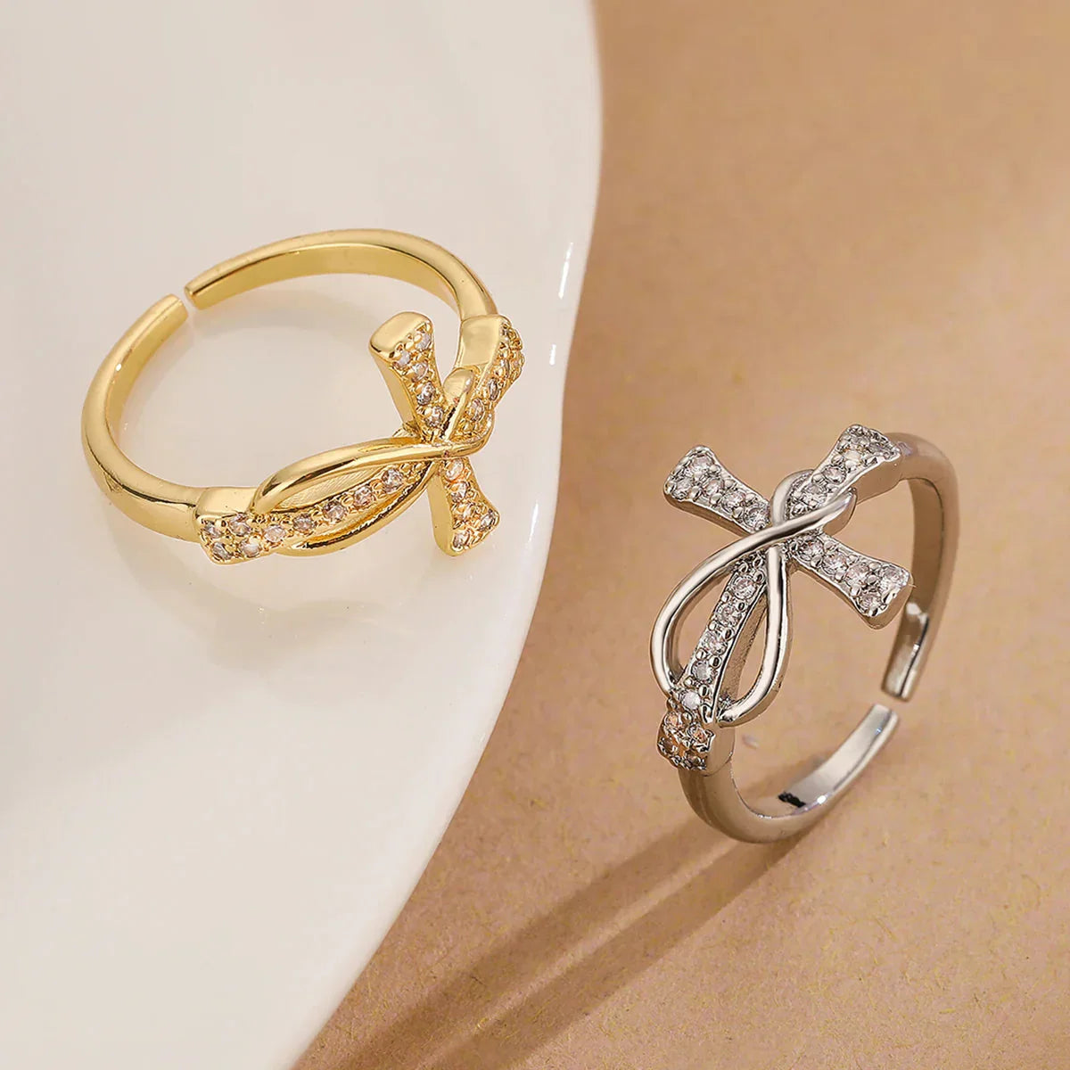 Eliane – Ring Christliches Kreuz aus Zirkon für Frauen