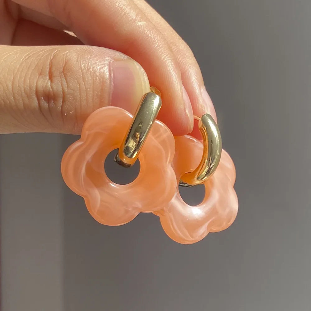 Florella – Kreolen Blume aus Elegantem Harz