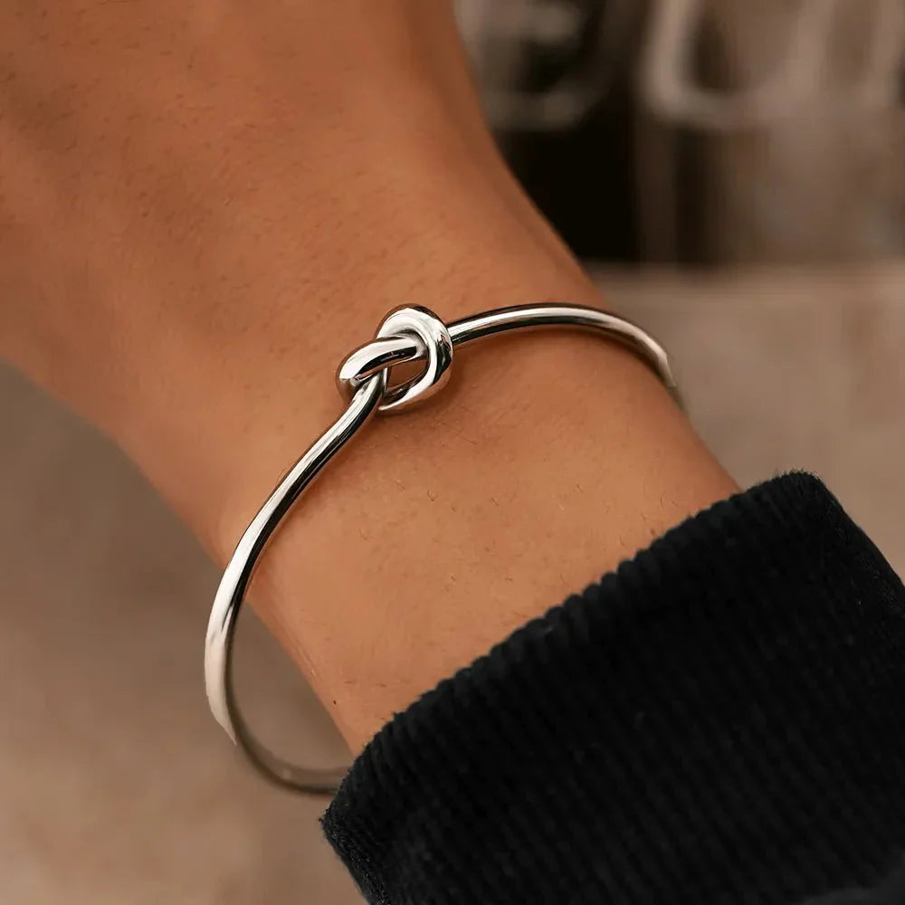 Clea – Armband Knoten Klassisch