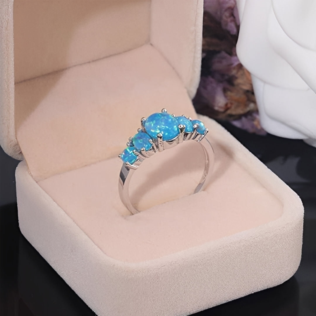 Merly – Ring Blauer Feueropal aus Silber