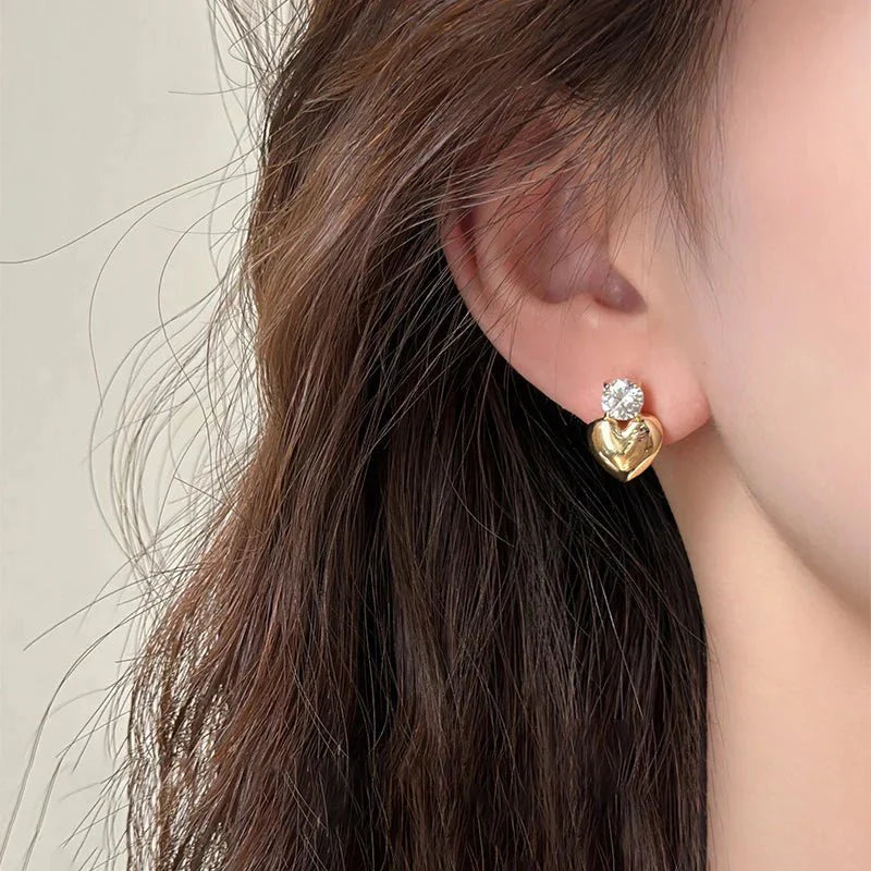 Coralie – Mini Ohrringe Herz Gold