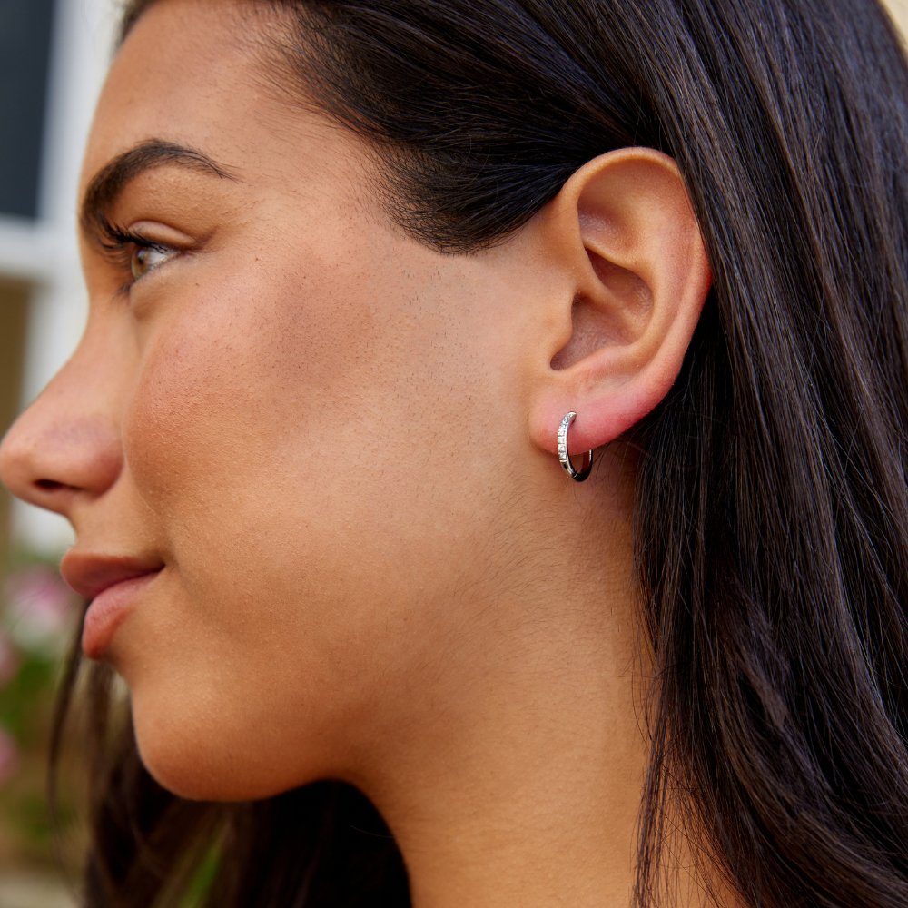 Noa – Elegante Goldene Kreolen