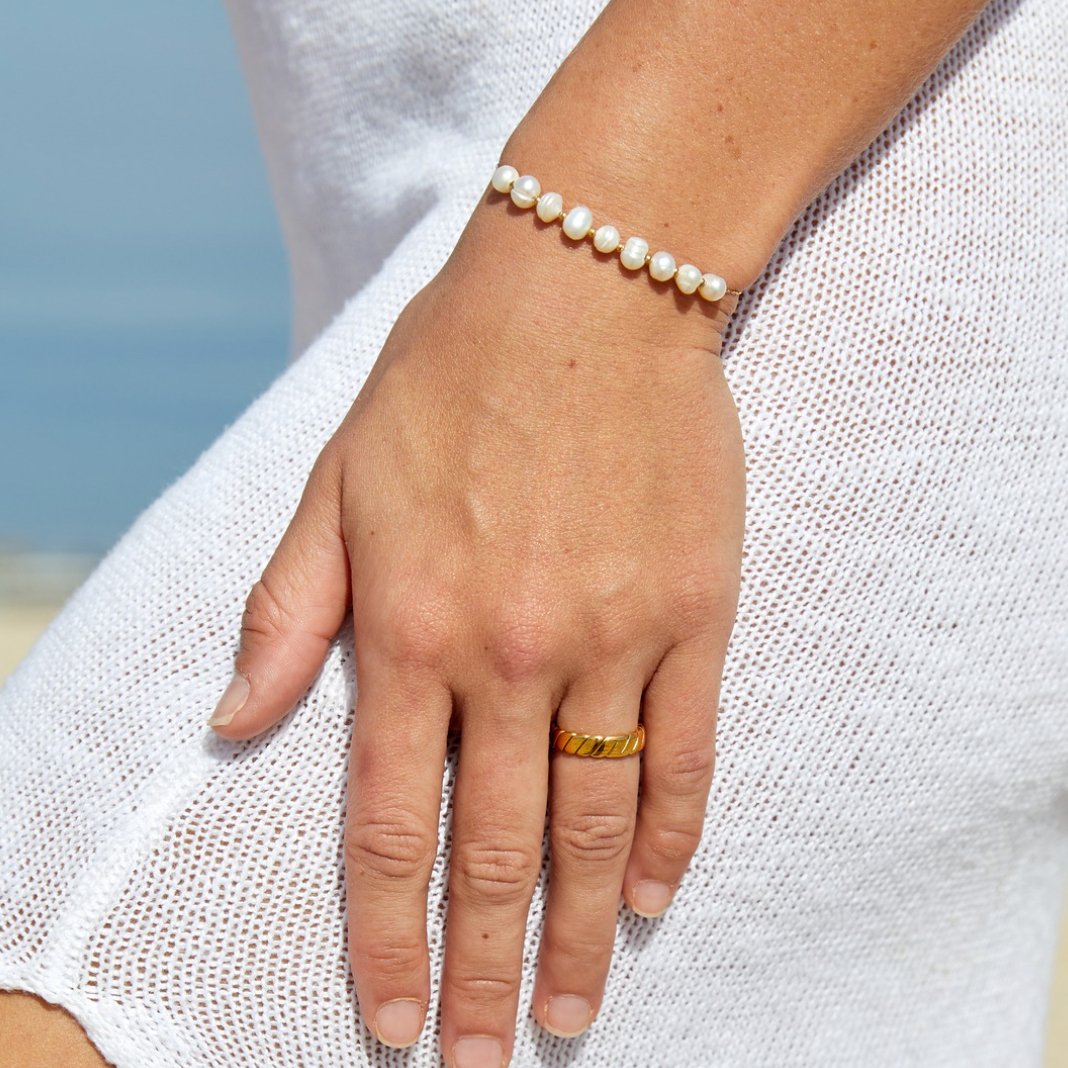 Saphira – Armband Schimmernde Perlen