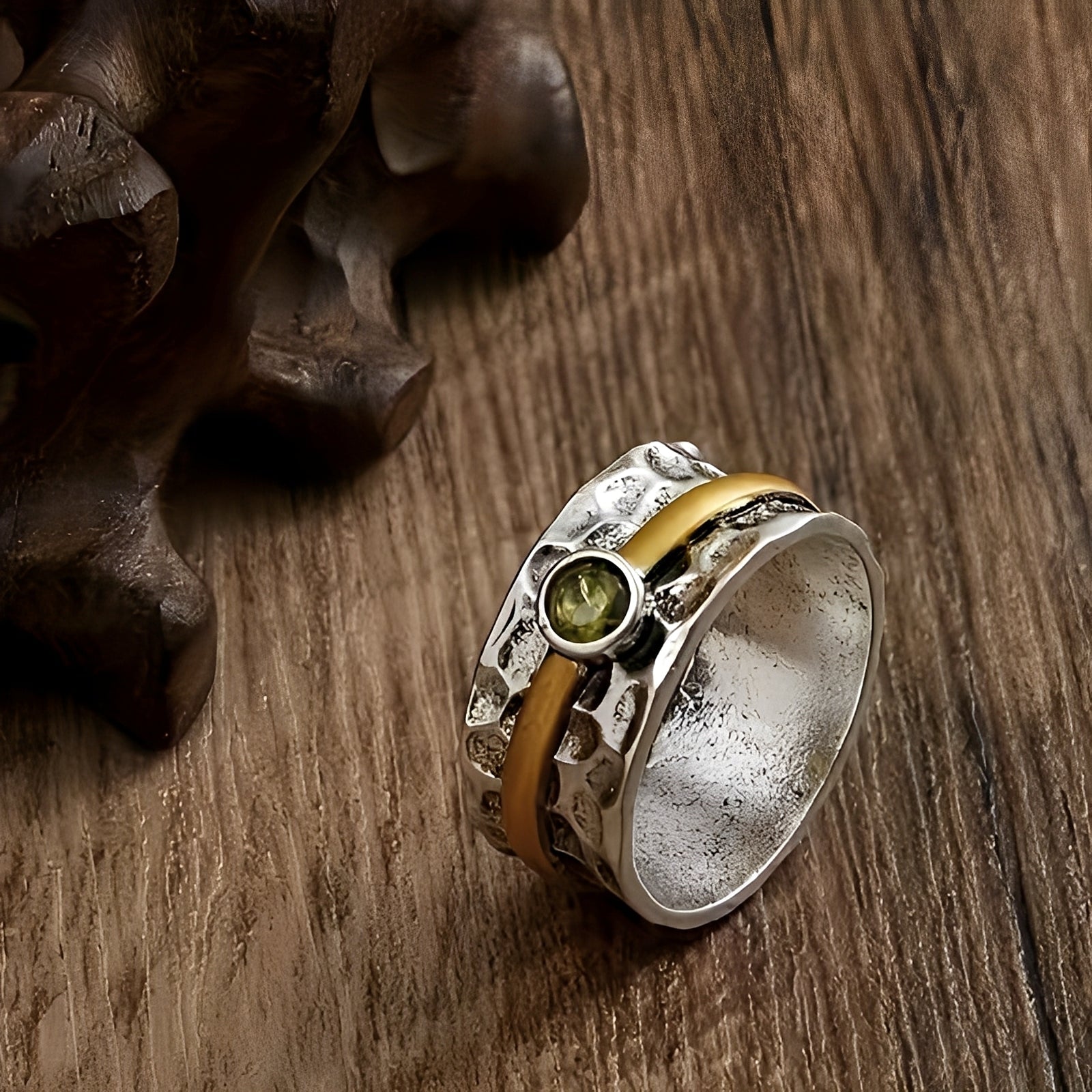 Elena – Eleganter Ring in grünem Zirkonia