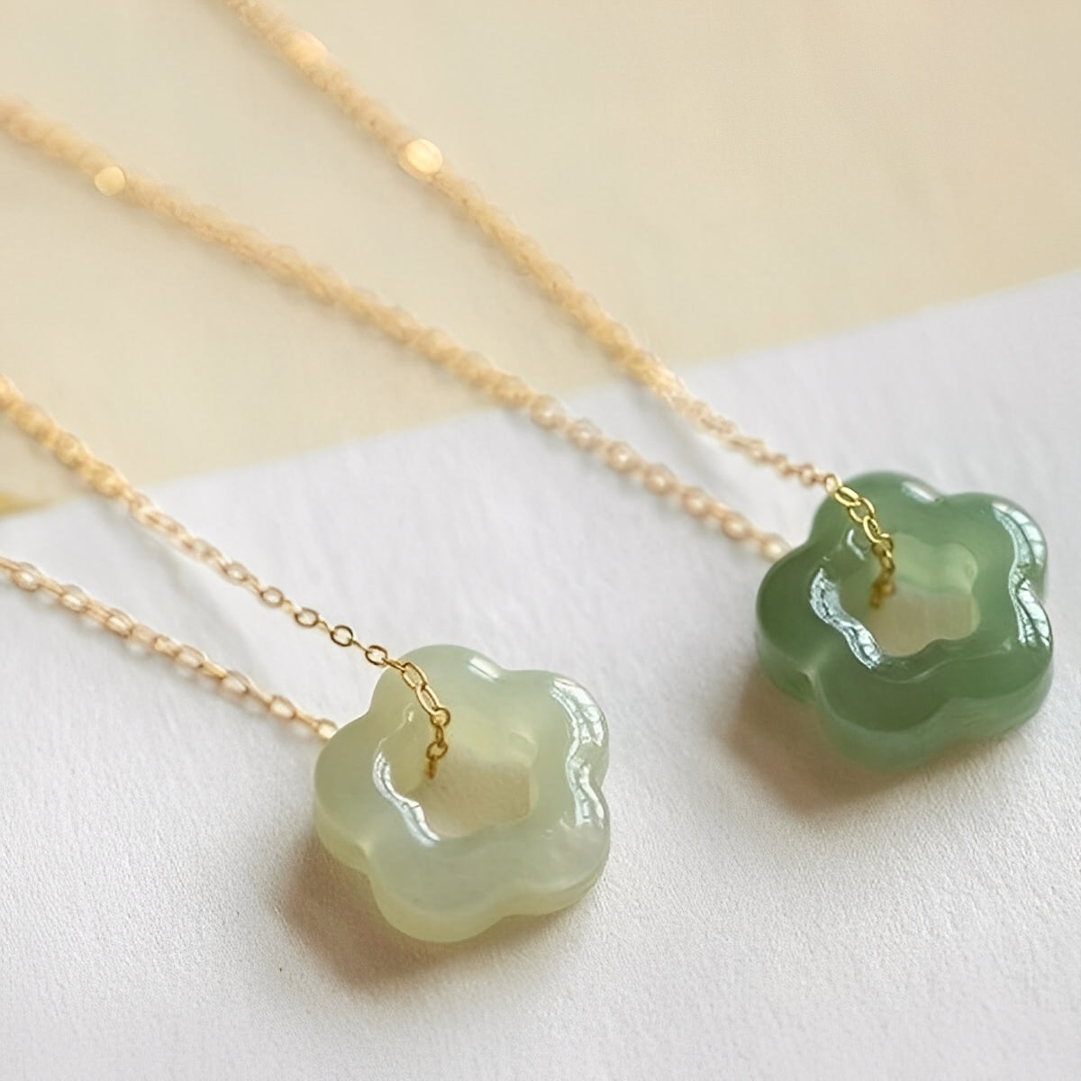 Isabelle – Halskette Blume aus Jade