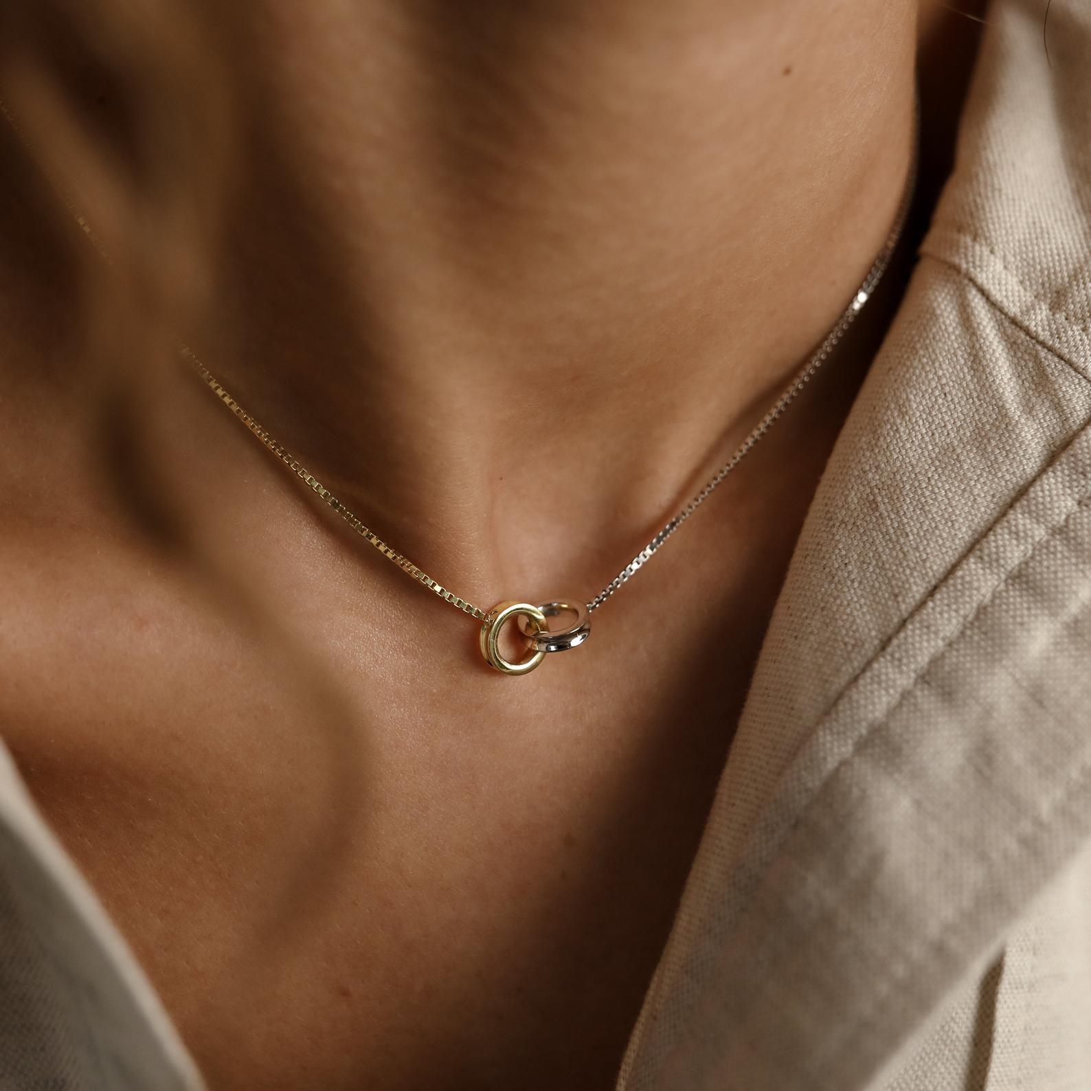 Elisse – Collier mit verflochtenen Kreisen