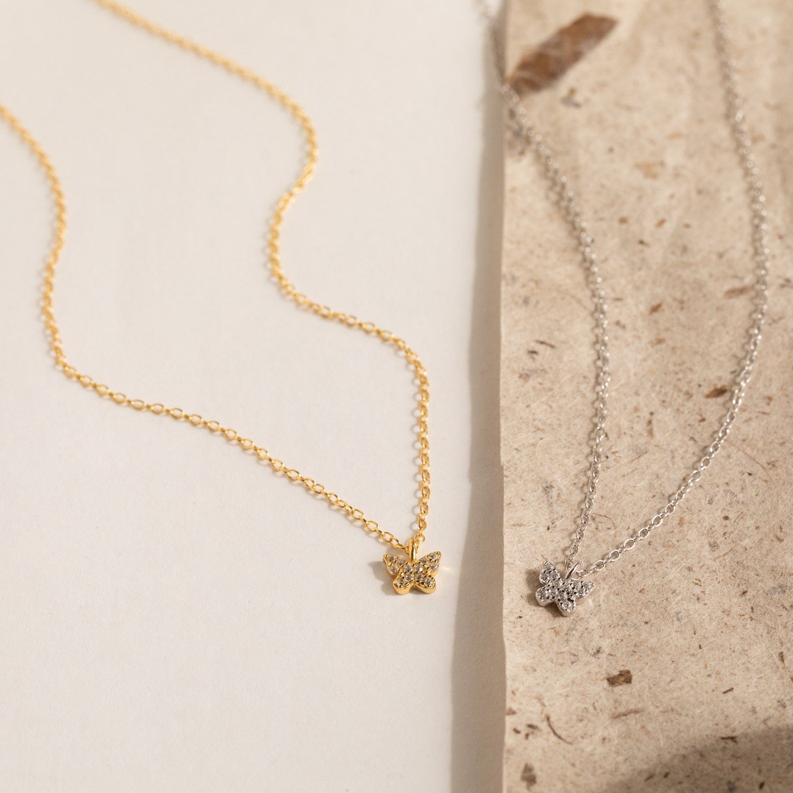 Mandy – Halskette Schmetterling Pavé