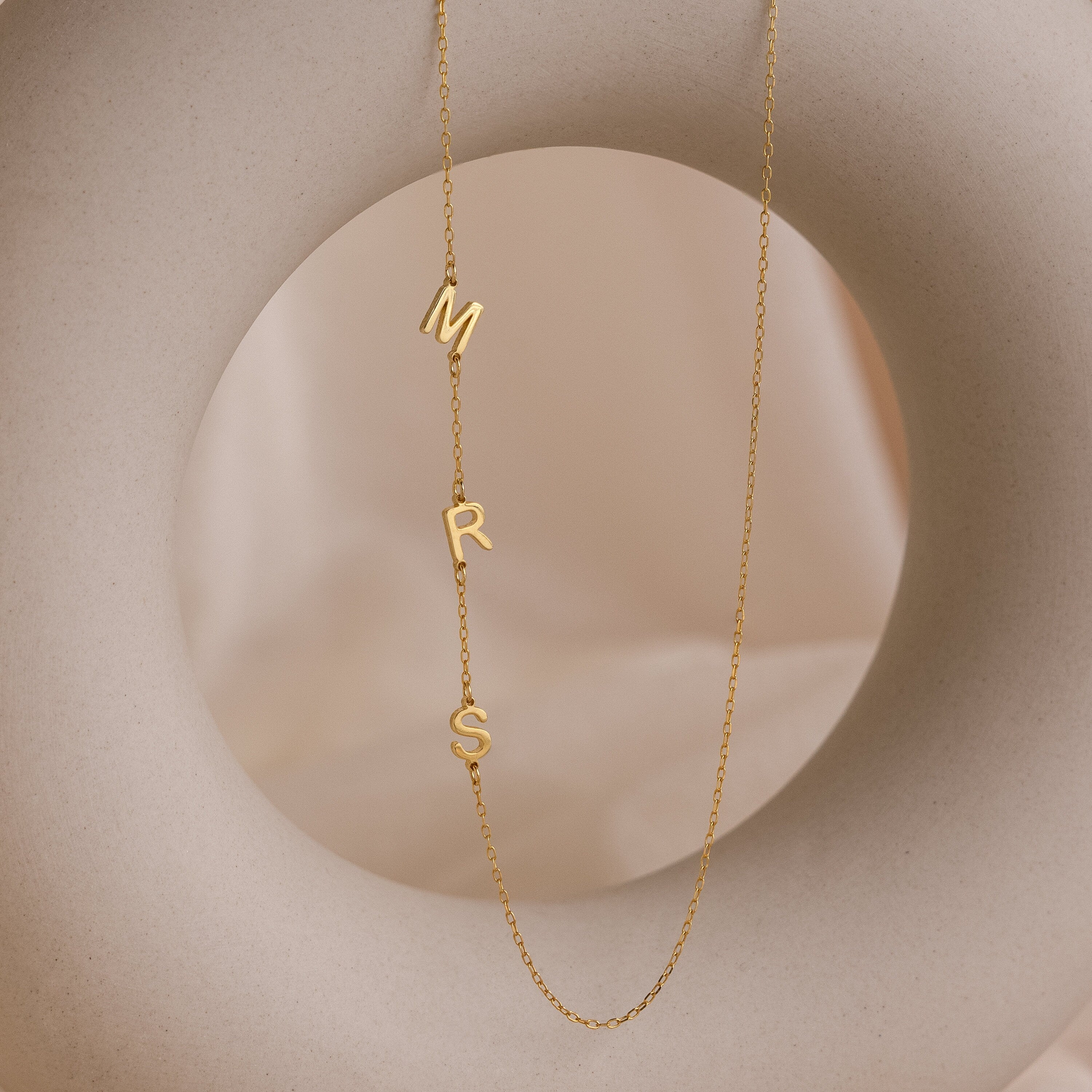 Wendy – Collier Initial Horizontal Personalisiert
