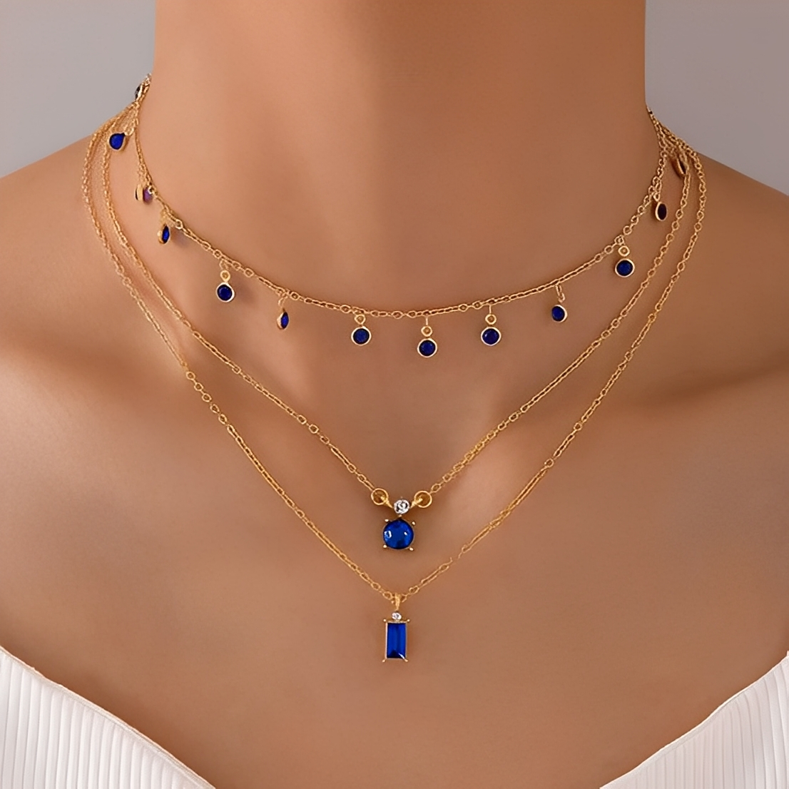 Sylva – Collier Vintage in Gold mit Blauen Zirkonias