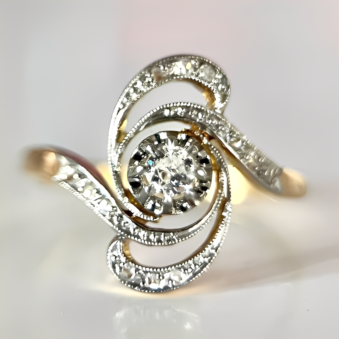 Ariana – Ring Gold Spirale Funkelnd