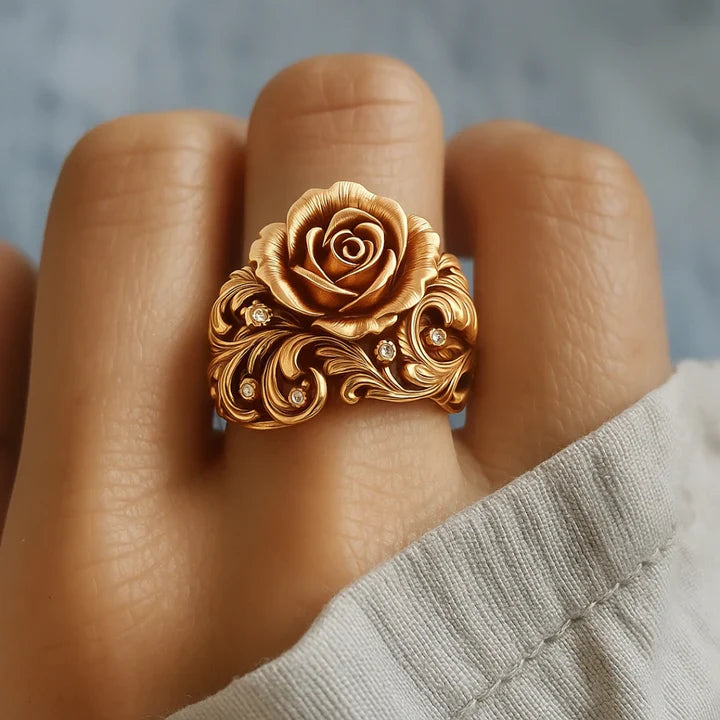 Isaline – Eleganter Goldener Blumenring