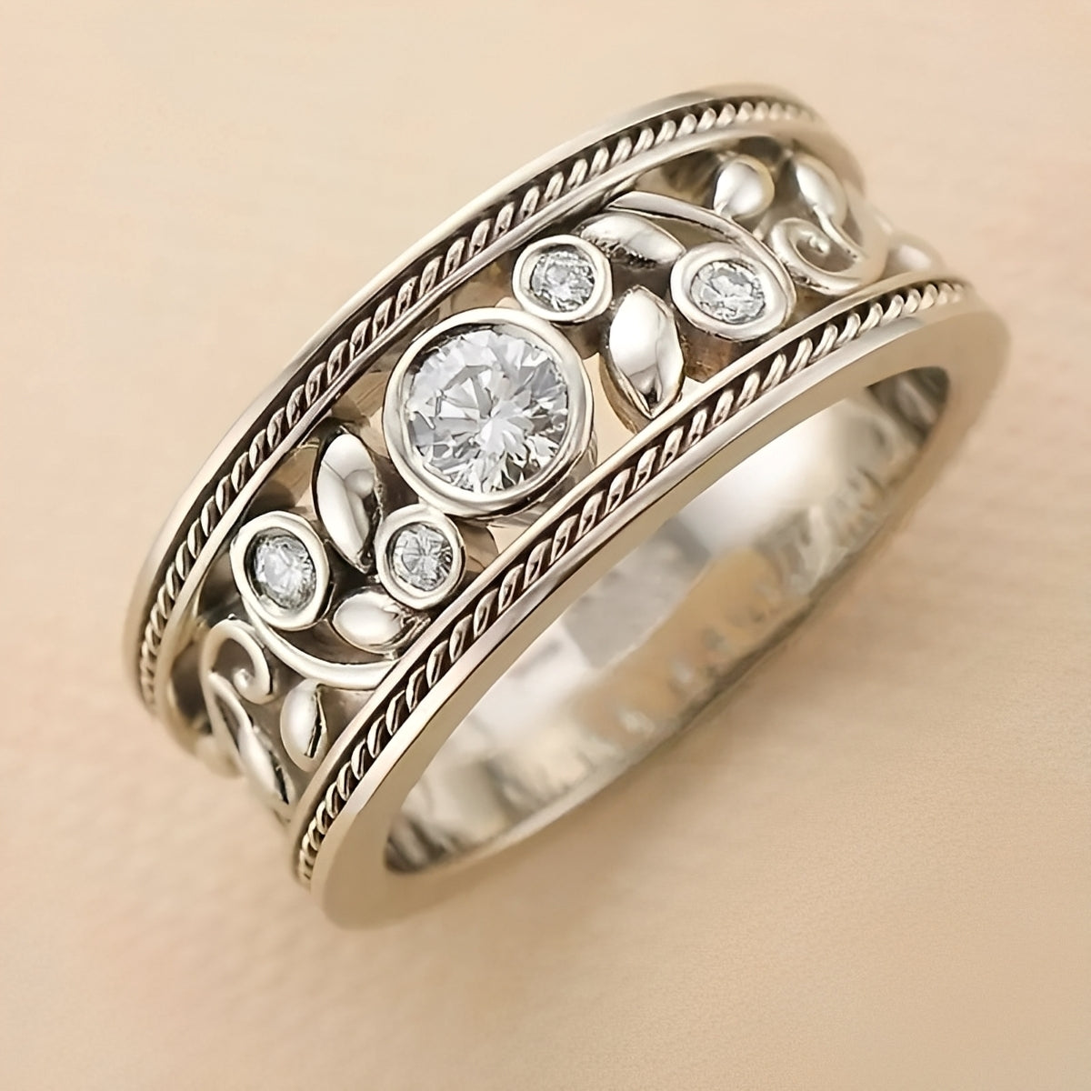 Nina – Vintage Ring aus Silber & Zirkon