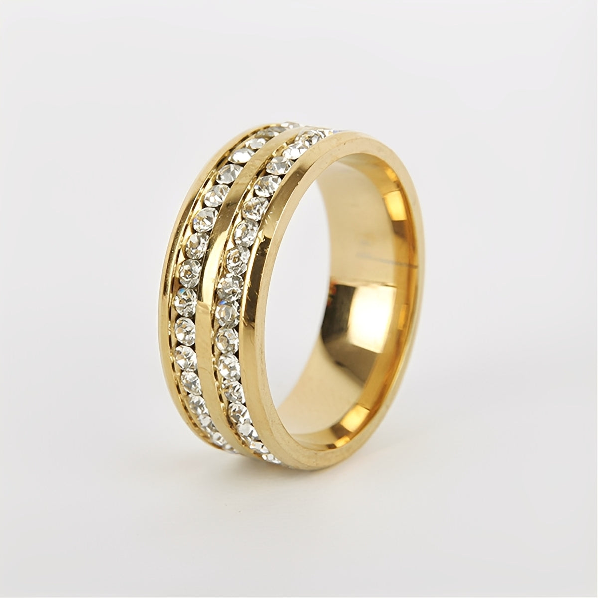 Jona – Eleganter Ring mit Eingefassten Zirkonias
