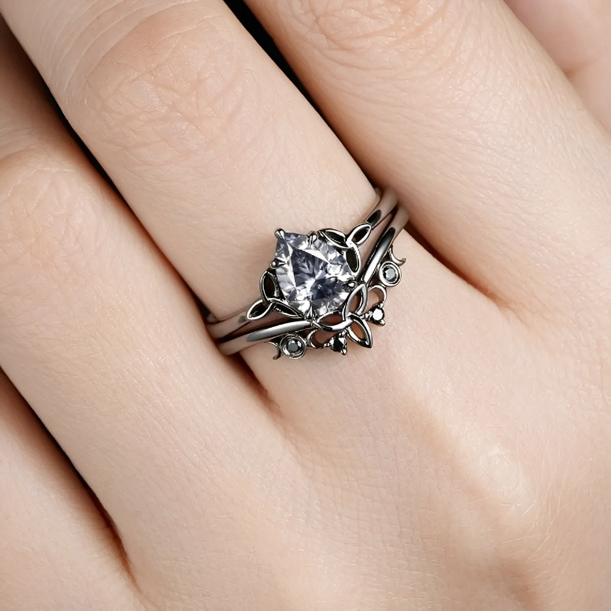 Dina – Überlagerter Diamantring