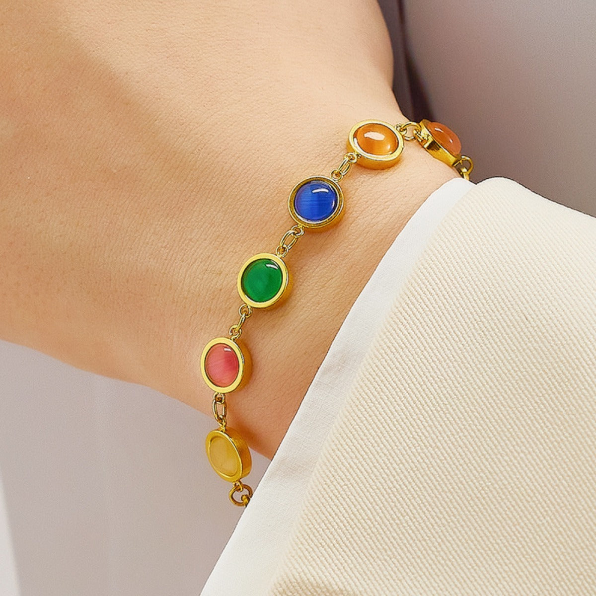 Maisie – Armband Gold mit Farbstein
